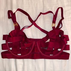 Victoria’s Secret Strappy bonded bra